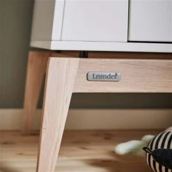 Leander Luna Kleiderschrank Klein Grau/Eiche -Babyprodukte Geschäft 720210 03 leander luna wardrobe small white oak closeup a 1