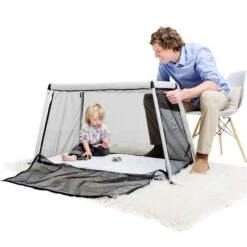Phil & Teds Traveller Reisebett Black In- Und Outdoor Reisebett -Babyprodukte Geschäft traveller lifestyle child dad 1